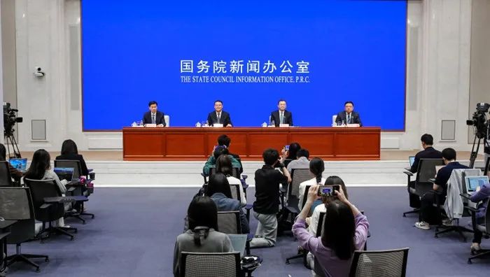 财政部：今年政府采购主要做好三件事.jpg